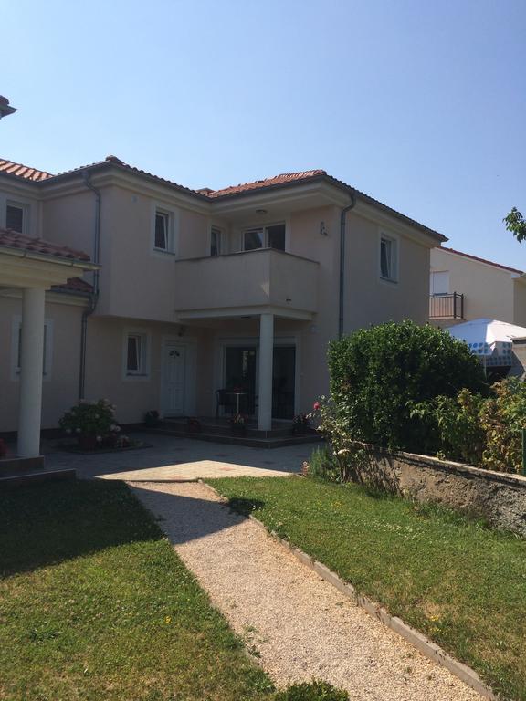 Apartment Casa Eni Drazice Exterior photo